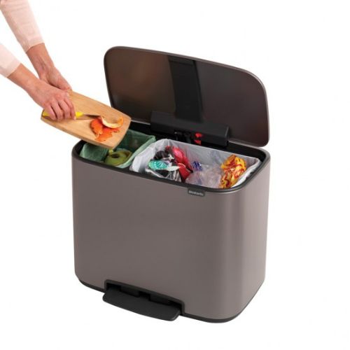 Brabantia Bo Pedal Bin Platinum