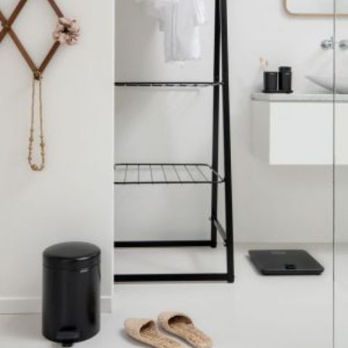 Brabantia battery free bathroom scales black